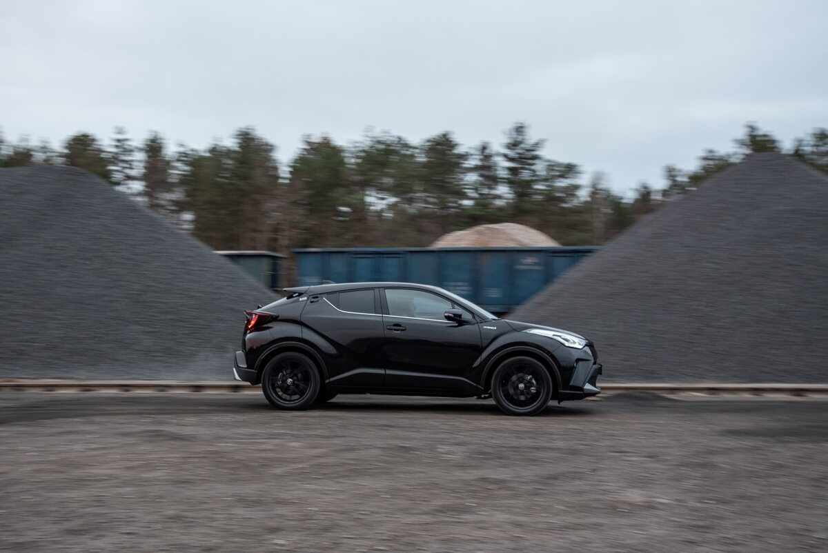 Toyota C-HR Hybrid Black Edition 