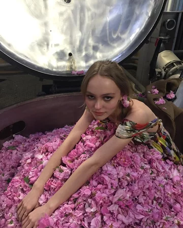 Lily-Rose Depp 