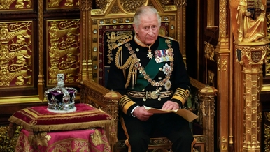 Książę William prześcignął króla Karola III. Obaj mają powody do...