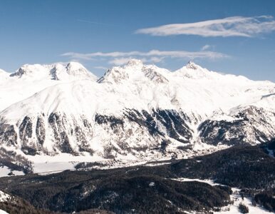Miniatura: 3 narciarzy zginęło w Alpach. Trwają...