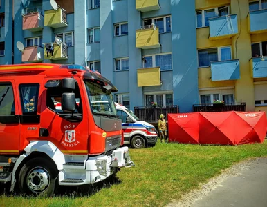 Miniatura: 60-latek wypadł z balkonu. Dwóch mężczyzn...