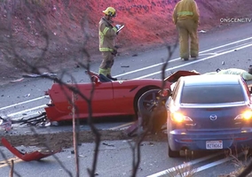 Ferrari zostało rozerwane na kawałki. Skalę tragedii wypadku pokazuje film