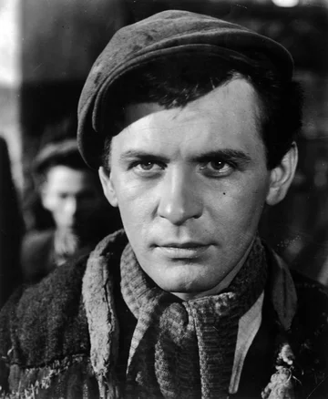 Kadr z filmu „Pokolenie” 1954. Kadr z filmu „Pokolenie” w reżyserii Andrzeja Wajdy, n/z Tadeusz Łomnicki.