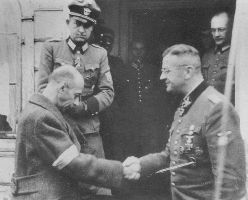 Jedno spotkanie, dwa różne nastroje. Generał Tadeusz "Bór" Komorowski i SS-Obergrupenführer Erich von dem Bach-Zelewski, 4 października 1944 