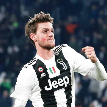 Piłkarze wspierają akcję zwalczania przemocy wobec kobiet 