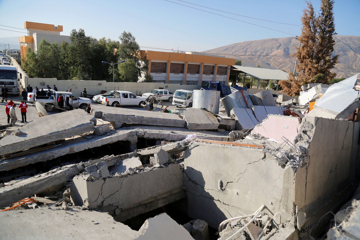 Skutki trzęsienia ziemi w Iranie 