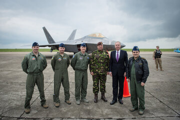 F-22A Raptor na lotnisku w bazie lotniczej Mihail Kogalniceanu, Rumunia