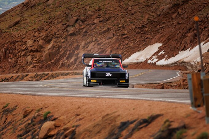 Ford F-150 Lightning SuperTruck zdobył Pikes Peak