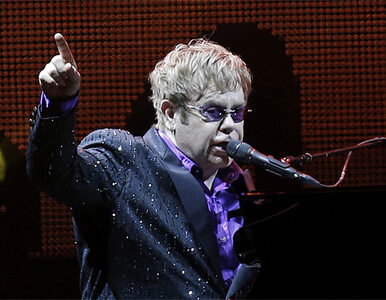 Miniatura: Wałęsa nie odznaczy Eltona Johna. Koncert...