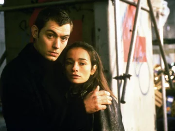 Jude Law w filmie „Mądrość krokodyli” (1998) 