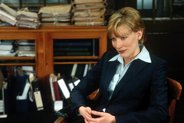 Kadr z&nbsp;filmu &bdquo;Veronica Guerin&rdquo; (2003)