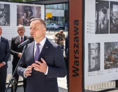 Miniatura: Zdjęcia zniszczonej Warszawy i Mariupola....