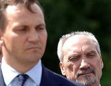 Miniatura: Sikorski: przypuszczam, że Macierewicz...