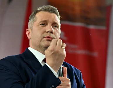 Miniatura: Brak mieszkań dla młodych. Czarnek dał im...