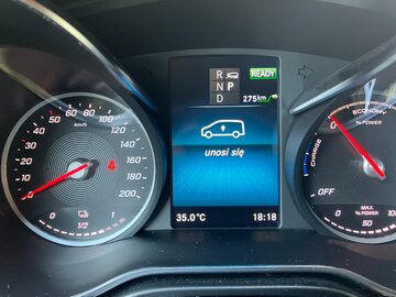 Mercedes EQV 300
