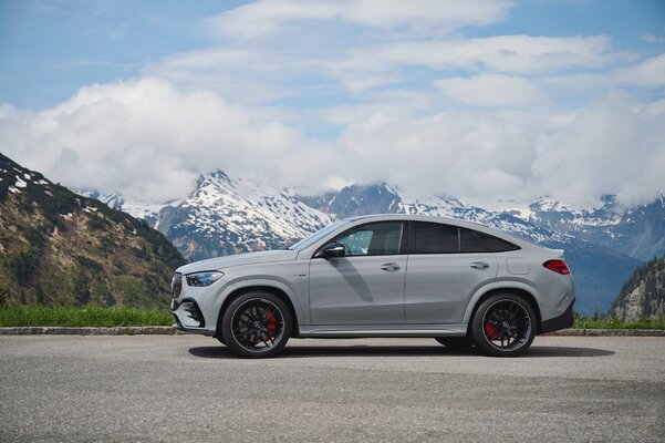 Miniatura: Mercedes-AMG GLE 53 Hybrid 4MATIC+