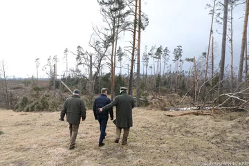 Prezydent na terenach dotkniętych sierpniową nawałnicą 