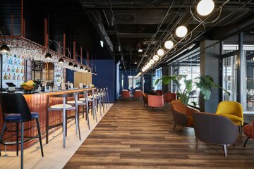 Harmony Valley Resort w&nbsp;Szklarskiej Porębie zaprojektowany przez Tremend to&nbsp;nowy hotel dla&nbsp;dorosłych, kt&oacute;rego wnętrza zaprojektowano z&nbsp;inspiracji karkonoskim krajobrazem, lokalnym rzemiosłem i&nbsp;wsp&oacute;łczesnym designem
