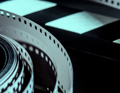 Miniatura: Hymn przed kinowymi seansami. Sąd...