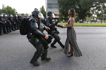 1. miejsce w kategorii "Współczesne problemy - zdjęcie pojedyncze" 