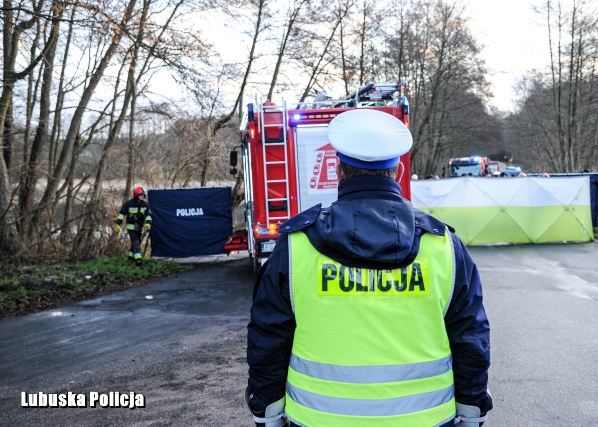 Akcja służb w miejscu tragicznego wypadku 