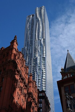 8 Spruce Streer, czyli Beekman Tower w Nowym Jorku, projekt Frank O. Gehry