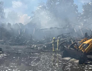 Miniatura: Skutki pożaru w Sulejówku. Strażacy...