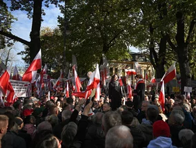 Miniatura: Święczkowski podczas manifestacji przed...