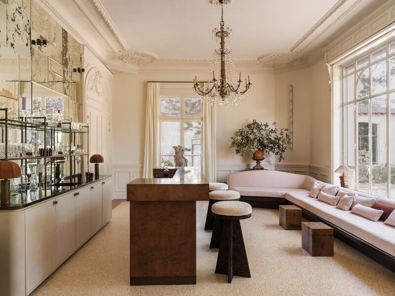 Ch&acirc;teau La Banqui&egrave;re po&nbsp;metamorfozie. XVIII-wieczny zamek wśr&oacute;d winnic pod&nbsp;Montpellier pokazuje, jak dziś może wyglądać cichy, zr&oacute;wnoważony luksus