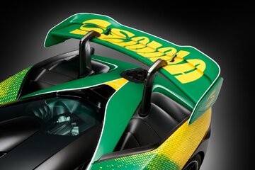 McLaren w&nbsp;hołdzie Sennie