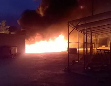 Miniatura: Ogromny pożar w obozie dla uchodźców....