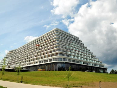 Miniatura: Megahotel w Polsce przyciąga Niemców....
