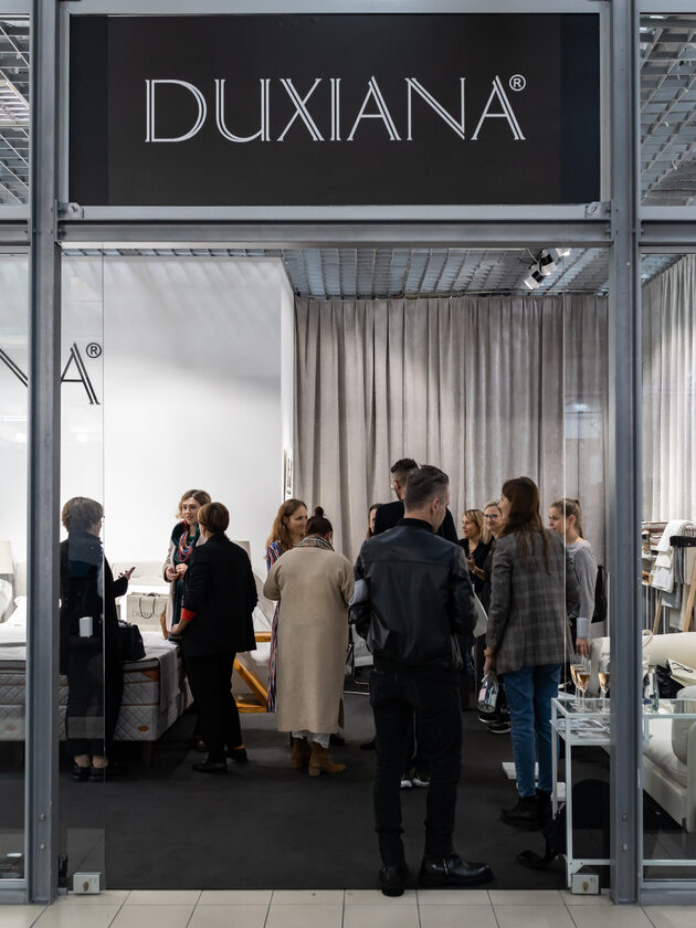 Fotorelacja ze spotkania na stoisku marki Duxiana podczas Warsaw Home 2022 