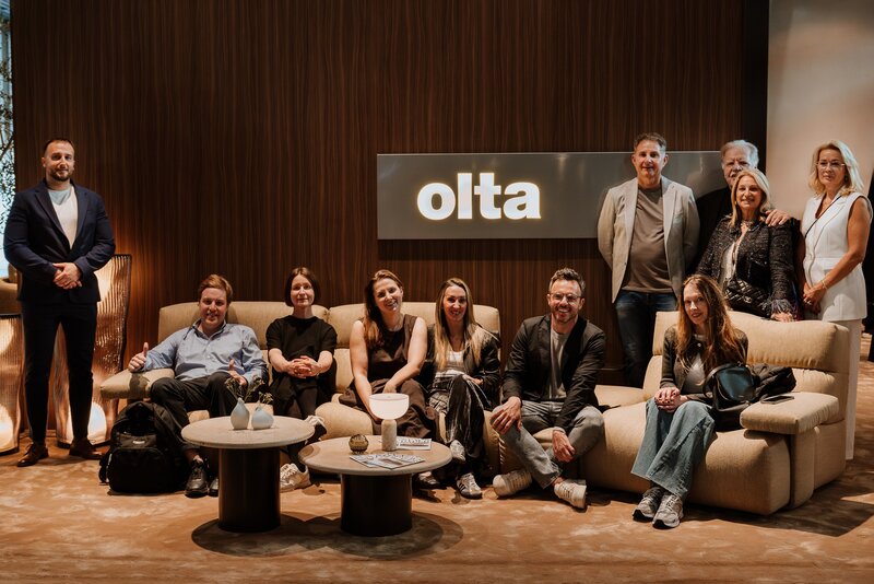 Stoisko Olta na&nbsp;Salone del Mobile 2026 &ndash; przestrzeń zaprojektowana jak domowy azyl, w&nbsp;kt&oacute;rym design zaczyna się od&nbsp;komfortu