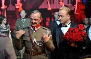 A to kadr z filmu: