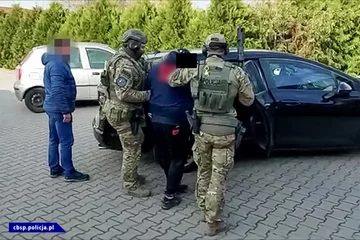 Fotografia z zatrzymania gangu okradającego pociągi 