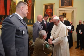 Papież Franciszek i dowódca Straży Granicznej Papież Franciszek i dowódca Straży Granicznej