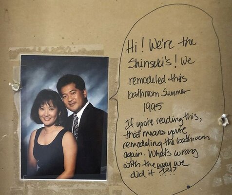 Miniatura: Wiadomość zapisana w ścianie, odkryta...