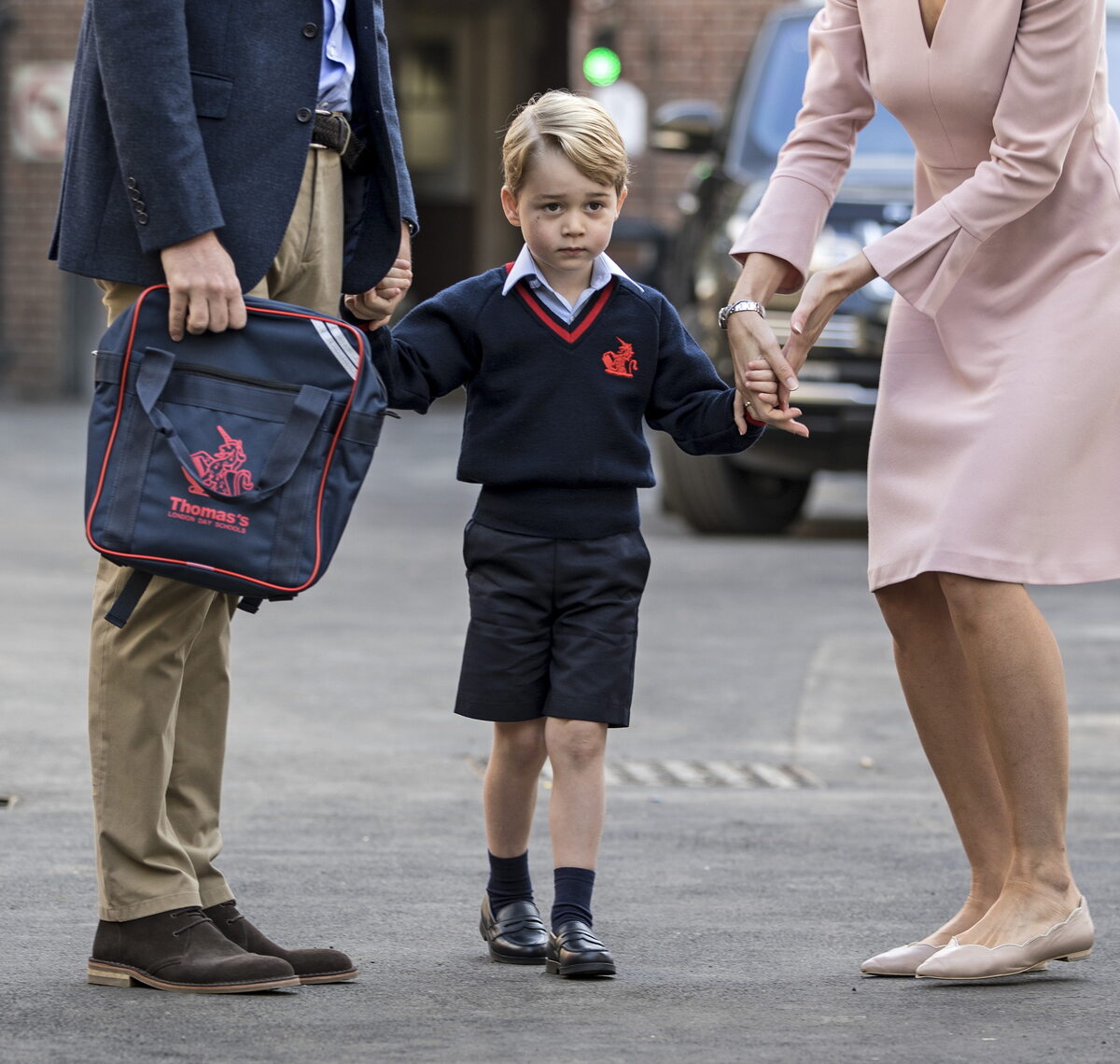 4-letni książę George idzie do szkoły 