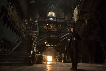 Kadr z&nbsp;filmu &bdquo;Crimson Peak. Wzg&oacute;rze krwi&rdquo; (2015)