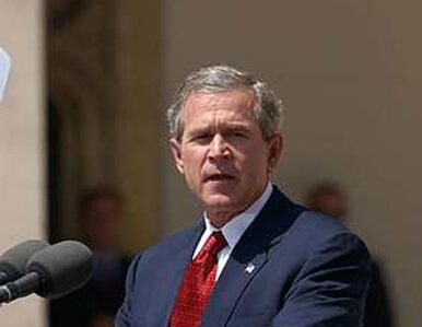Miniatura: Bush żałuje twardej retoryki