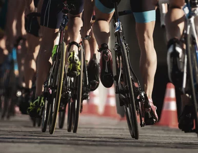 Miniatura: Anonimowy kolarz o startach, katorżniczej...