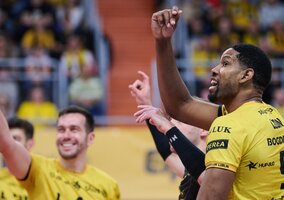 Miniatura: Mistrzowie Polski rozbili finalistów...