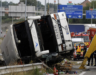 Miniatura: Wypadek polskiego autokaru we Francji:...