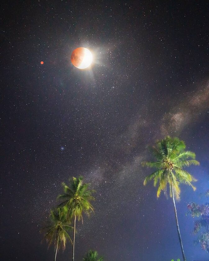 Zaćmienie Księżyca, Sumatra, Indonesia 
