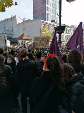 Hasła z protestu w Łodzi 