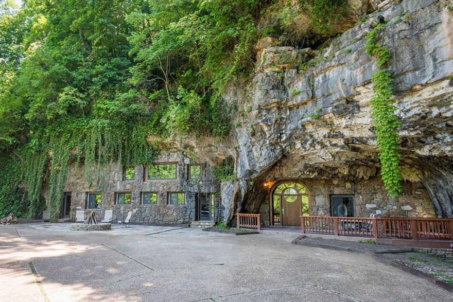 Beckham Creek Cave Lodge 