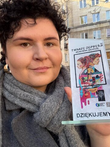 Paulina Socha-Jakubowska z&nbsp;wyr&oacute;żnieniem Fundacji Twarze Depresji