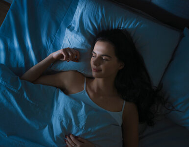 Spanie przy świetle ma specyficzny wpływ na zdrowie organizmu