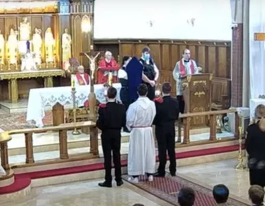Miniatura: Londyn. Policja przerwała liturgię...